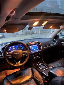 کرایسلەر 300